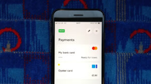 TfL adds refunds and Oyster top-ups to its smartphone app